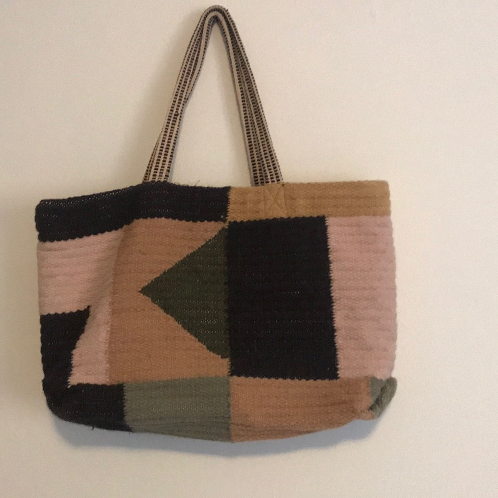 Knit tote bag